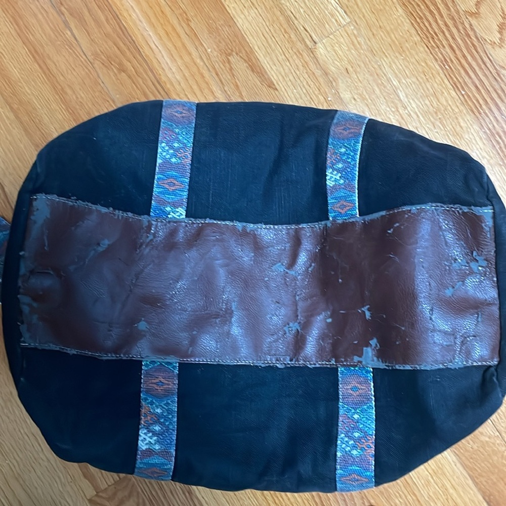 Mossimo Duffle - Picture 7 of 7